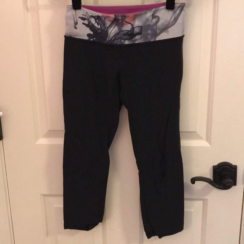 Lululemon Cropped Yoga Pants (Size 2)